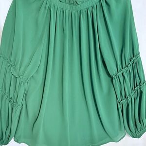 JODIFL Green Ruched Sleeve Blouse Medium